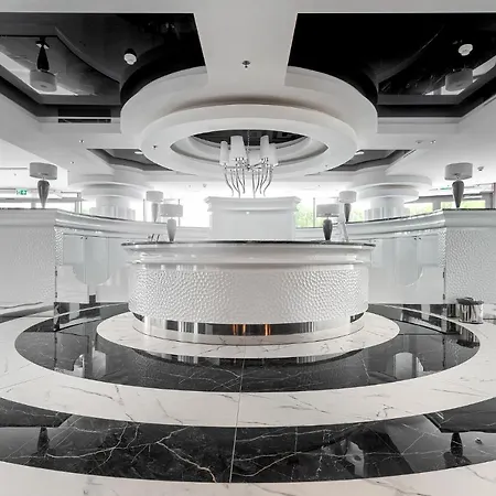 Lynx Hanza Pool Sauna