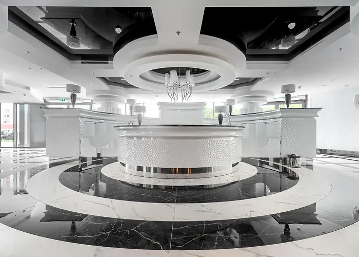 Lynx Hanza Pool Sauna